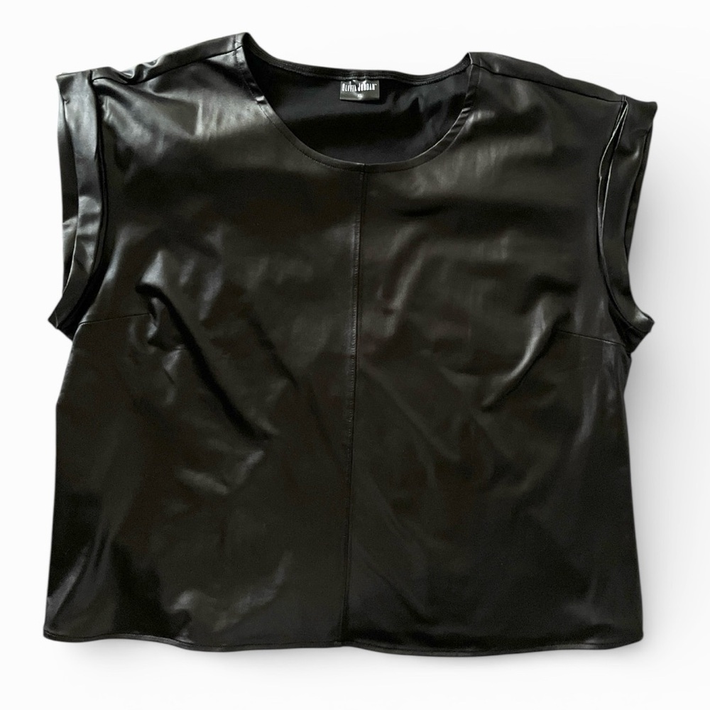 NWOT Olivia Jordan black faux leather capped sleeved top sz XL new without tags